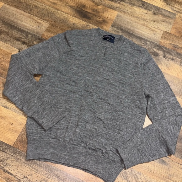 GAP 100% Merino Wool Slim Fit Sweater – Size S – Heather Gray - Picture 6 of 7